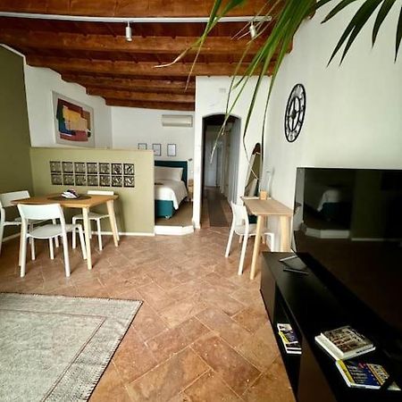 Ferienwohnung Splendido Bilocale In Via Madonnina, Zona Brera Mailand Exterior foto