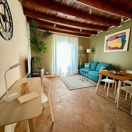 Ferienwohnung Splendido Bilocale In Via Madonnina, Zona Brera Mailand Exterior foto