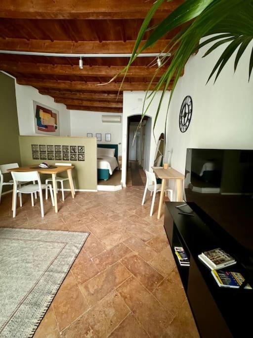 Ferienwohnung Splendido Bilocale In Via Madonnina, Zona Brera Mailand Exterior foto